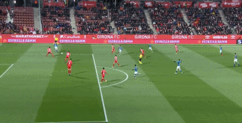 德天空：科隆与曼城就先租后买20岁中卫辛普森达成协议